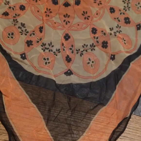 VTG Scarf - Picture 5 of 8